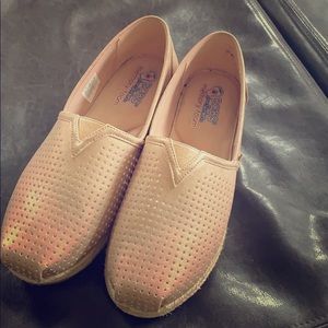 New Skechers memory foam espadrilles sz 10